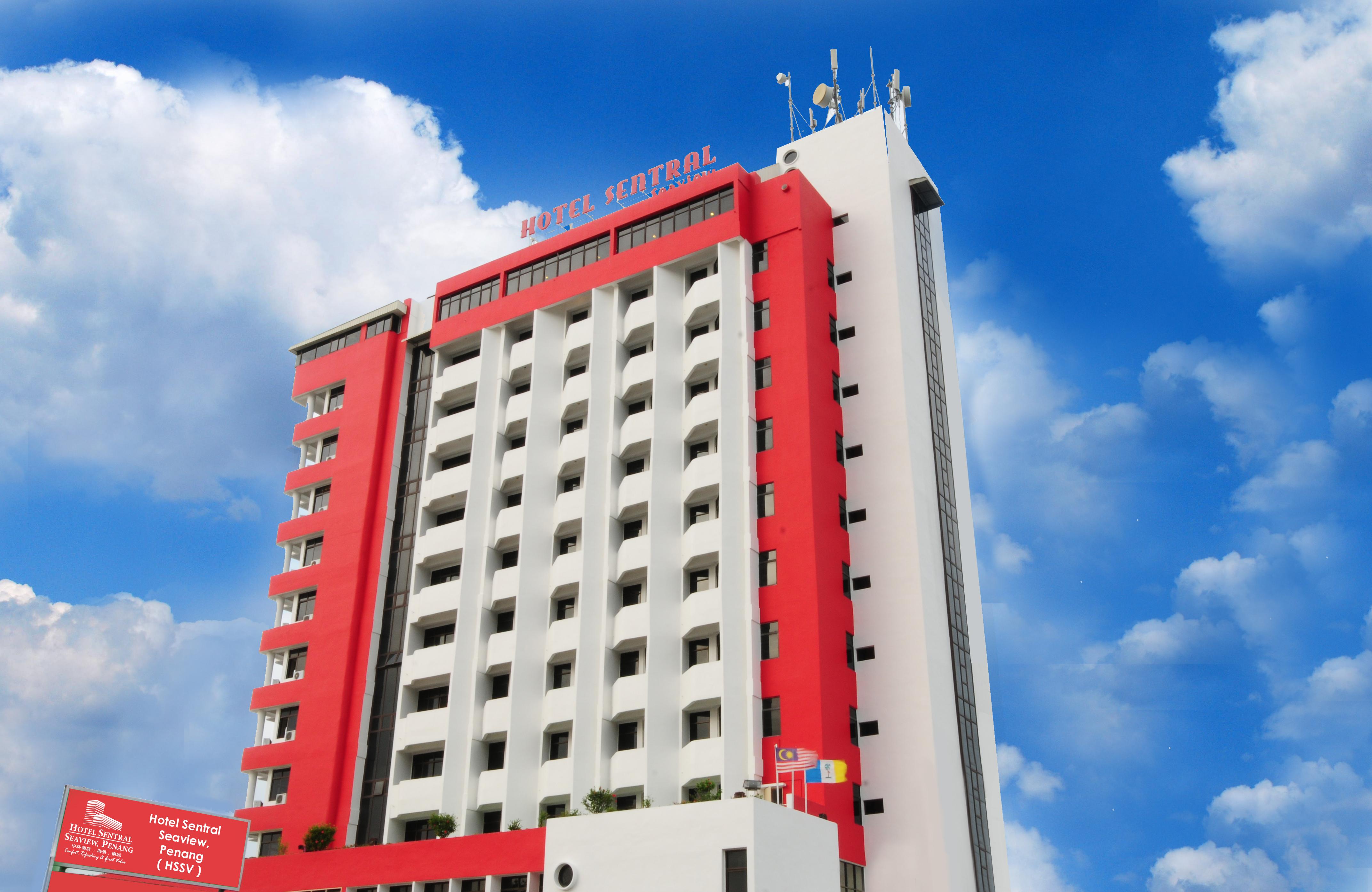 Hotel Sentral Seaview @ ​Beachfront Танджунг-Бунгах Екстер'єр фото